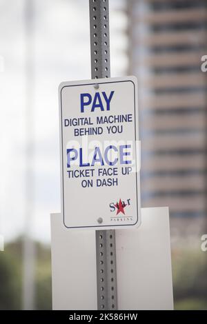 DALLAS, TEXAS - 8 giugno 2014: Pay to Park segno a Dallas, Texas, preso il 8 giugno 2014 Foto Stock