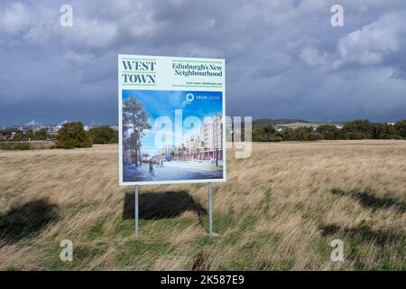 Cartello di sviluppo West Town Edinburgh su 205 acri di terreno vicino a Ingliston Park and Ride e all'aeroporto di Edimburgo - Edimburgo, Scozia, Regno Unito Foto Stock