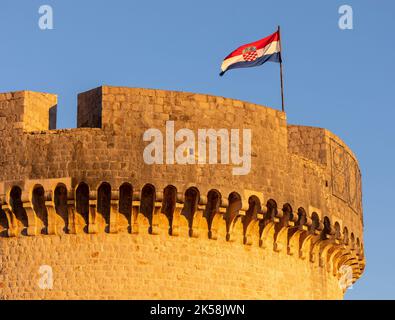 DUBROVNIK, CROAZIA, EUROPA - la Torre Minceta nella città fortificata di Dubrovnik sulla costa della Dalmazione. Foto Stock