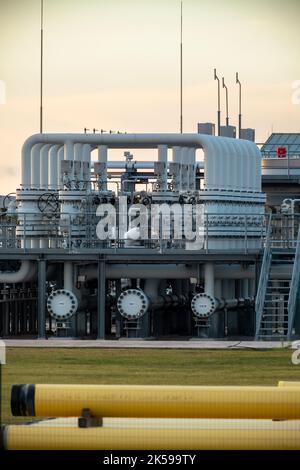 29.08.2022, Germania, bassa Sassonia, Jemgum - impianto di stoccaggio gas Jemgum, EWE GASSPEICHER GmbH, parte della controllata Gazprom Astora fino all'aprile 2022. Jem Foto Stock