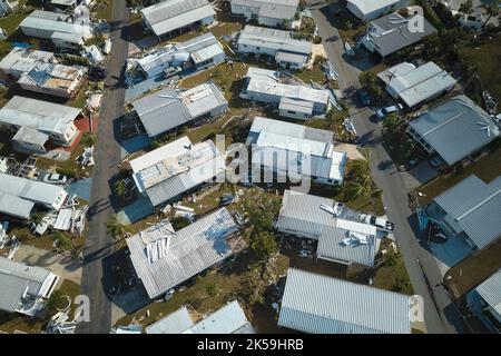 L'uragano Ian ha distrutto le case nella zona residenziale della Florida. Disastro naturale e le sue conseguenze Foto Stock