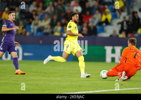 Valencia, Spagna. 6th Ott 2022. Araut Danjuma (Villarreal) Calcio : UEFA Europa Conference League fase di gruppo Gruppo C incontro tra Villarreal CF 5-0 FK Austria Wien presso l'Estadi Ciutat de Valancia di Valencia, Spagna . Credit: Mutsu Kawamori/AFLO/Alamy Live News Foto Stock