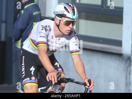 EVENEPOEL Remco della SQUADRA ALPHA-VINIL A PASSO RAPIDO durante la gara ciclistica di Binche - Chimay - Binche 2022, Memorial Frank Vandenbrouck il 4 ottobre 2022 a Binche, Belgio - Foto Laurent Lairys / DPPI Foto Stock