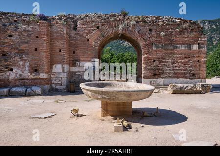 Chiesa di Santa Maria o Chiesa della Vergine Maria nel sito archeologico di Efeso, Selcuk, Turchia Foto Stock