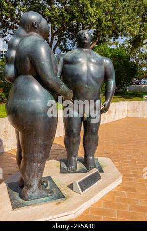 Scultura di Adamo ed Eva dell'artista Fernando Botero (1981), Monte Carlo, Principato di Monaco. Foto Stock