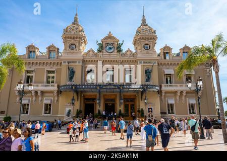 Famoso casinò di Piazza d'Oro a Monte Carlo, Principato di Monaco. Foto Stock