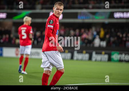 Silkeborg, Danimarca. 06th Ott 2022. Sebastian Jorgensen (27) di Silkeborg SE visto durante la partita della UEFA Europa Conference League tra Silkeborg IF e FCSB al JYSK Park di Silkeborg. (Photo Credit: Gonzales Photo/Alamy Live News Foto Stock