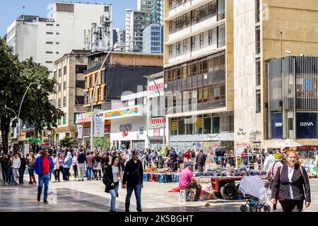 Bogota Colombia,Santa Fe,Carrera 7 Avenida Jimenez pedone pedonale residenti solo strada lungomare quartiere degli affari strada v Foto Stock