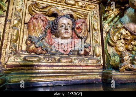 Bogota Colombia, Santa Fe Carrera 7 Avenida Jimenez Chiesa di San Francesco religione cattolica architettura coloniale legno policromo dorato scultura cherubino Foto Stock