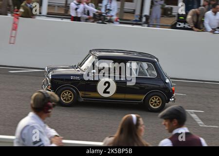 Mark Burnett, Jean-Eric Vergne, Austin Mini Cooper S, St Mary’s Trophy Race, due sessioni di qualificazione seguite da due gare di 25 minuti, vincitrici Foto Stock