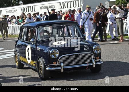 Mark Burnett, Jean-Eric Vergne, Austin Mini Cooper S, St Mary’s Trophy Race, due sessioni di qualificazione seguite da due gare di 25 minuti, vincitrici Foto Stock