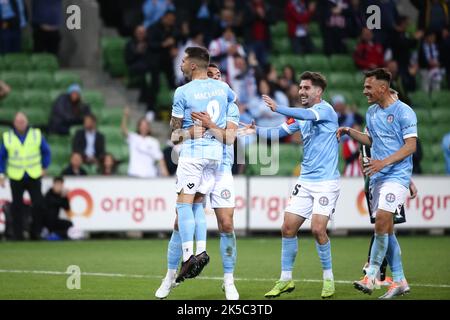 Melbourne, Australia, 7 ottobre 2022. Jamie Maclaren del Melbourne City FC celebra il suo obiettivo durante la partita di calcio maschile della A-League tra Melbourne City e Western United all'AAMI Park il 07 ottobre 2022 a Melbourne, Australia. Credit: Dave Hewison/Alamy Live News Foto Stock