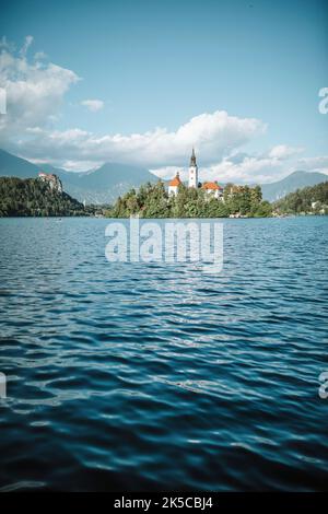 Lago di Bled con l'isola, Slovenia Foto Stock