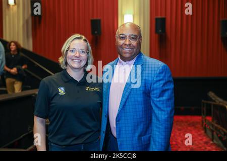 San Francisco, Stati Uniti. 06th Ott 2022. Bruce Dillard e i membri del nucleo della Marina degli Stati Uniti durante lo Special Screening of Sony Films 'devotion' presso i teatri del Westfield Century di San Francisco il 7 ottobre 2022 a San Francisco, California. Foto: Michael Pegram/imageSPACE per Sony Pictures /Sipa USA Credit: Sipa USA/Alamy Live News Foto Stock