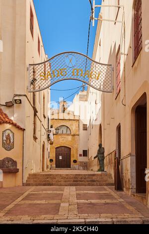 Strada per la chiesa 'Capella de Sant Magi' nel centro storico di Tarragona, Catalogna, Spagna, Europa Foto Stock