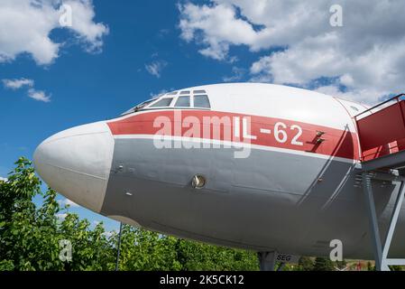 Lady Agnes', Ilyushin 62 della compagnia aerea Interflug, funge da ufficio del museo e del registro, Stölln, Brandeburgo, Germania Foto Stock