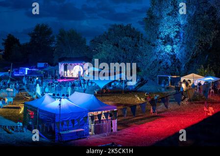 Festival, festa, palco, pennant, Elbwiesen, Magdeburgo, Sassonia-Anhalt, Germania Foto Stock