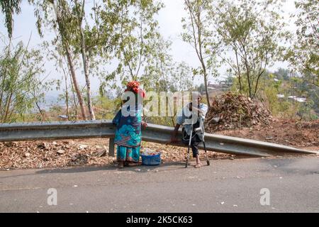 Guida da Kiriri a Belvedere Hill, Bujumbura, Burundi Foto Stock