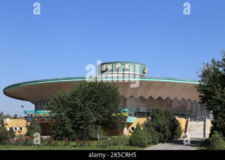 Circus, Frunze Street, Frunze Street, Bishkek, Regione della città di Bishkek, Kirghizistan, Asia centrale Foto Stock