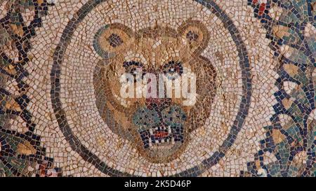 Italia, Sicilia, Piazza Armerina, Villa Romana del Casale, mosaici romani, testa di leone Foto Stock