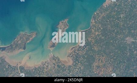 La ISS ha catturato un'immagine della regione Nouvelle-Aquitaine sulla costa atlantica francese da 260 miglia sopra la Terra. Foto Stock