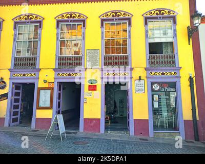 Colouful vecchie case case a santa cruz de la palma spagna,las palma,la palma,la Palma,la Palma centro storico,forte a las palma,las palmas de gran Caneria Foto Stock