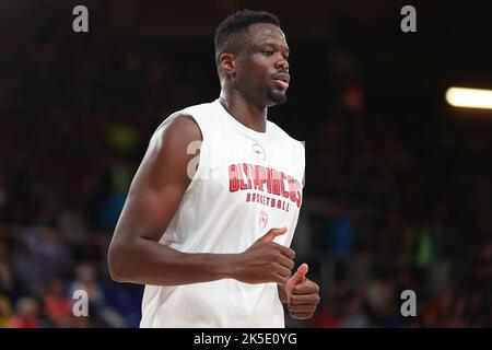 Barcellona, Spagna. 07th Ott 2022. Moustapha caduta di Olympiacos Pireo durante la partita Eurolega della Turkish Airlines tra FC Barcelona e Olympiacos Pireo a Palau Blaugrana a Barcellona, Spagna. Credit: DAX Images/Alamy Live News Foto Stock