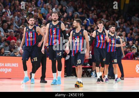 Barcellona, Spagna. 07th Ott 2022. Giocatori del FC Barcelona durante la partita della Turkish Airlines Eurolega tra il FC Barcelona e l'Olympiacos Piraeus al Palau Blaugrana di Barcellona, Spagna. Credit: DAX Images/Alamy Live News Foto Stock