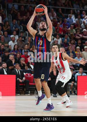 Barcellona, Spagna. 07th Ott 2022. Nikola Kalinic del FC Barcelona durante la partita della Turkish Airlines Eurolega tra il FC Barcelona e l'Olympiacos Piraeus al Palau Blaugrana di Barcellona, Spagna. Credit: DAX Images/Alamy Live News Foto Stock