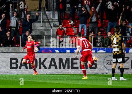 Belgio. 07th Ott 2022. Pieter Gerkens di Anversa festeggia dopo aver segnato durante una partita di calcio tra il Royal Antwerp FC RAFC e Sint-Truiden STVV, venerdì 07 ottobre 2022 ad Anversa, una partita il giorno 11 della prima divisione del campionato belga della 'Jupiler Pro League' del 2022-2023. BELGA PHOTO TOM GOYVAERTS Credit: Agenzia Notizie Belga/Alamy Live News Foto Stock