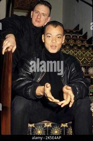 FINE GIOVANI CANNIBALI - Gruppo rock britannico con Roland Gift alla voce circa 1988-los angeles ca Foto Stock