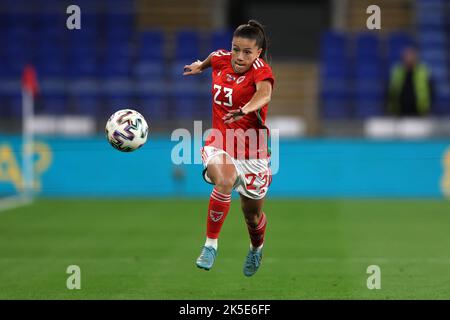 Cardiff, Regno Unito. 06th Ott 2022. Ffion Morgan del Galles in azione. Donne del Galles contro donne della Bosnia-Erzegovina, Coppa del mondo delle donne FIFA 2023 UEFA Qualifiche giocate al Cardiff City Stadium, Galles del Sud, giovedì 6th ottobre 2022. Solo per uso editoriale, foto di Andrew Orchard/Andrew Orchard sports photography/Alamy Live news Credit: Andrew Orchard sports photography/Alamy Live News Foto Stock