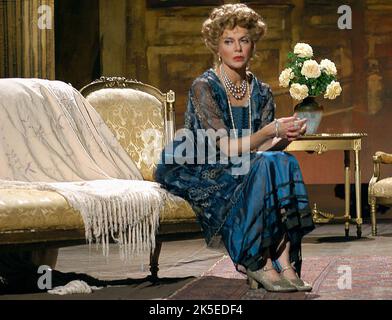 ANNETTE BENING, ESSENDO JULIA, 2004 Foto Stock