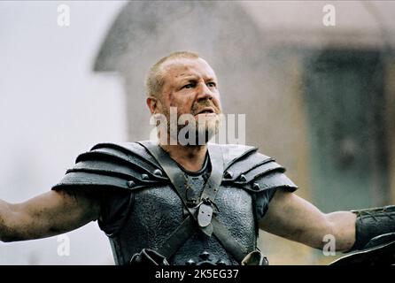 RAY WINSTONE, King Arthur, 2004 Foto Stock