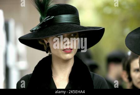 EVA HERZIGOVA, MODIGLIANI, 2004 Foto Stock