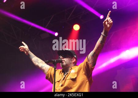 Curitiba, Parana, Brasil. 7th Ott 2022. (INT) Concerto di Detonautas durante la Rock Session 2022 a Curitiba. Credit: ZUMA Press, Inc./Alamy Live News Foto Stock