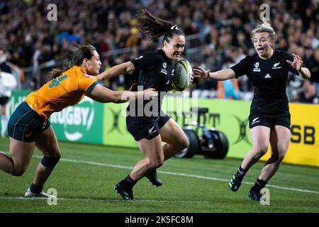 Portia Woodman della Nuova Zelanda segna una prova all'angolo durante la partita della Coppa del mondo di rugby femminile 2021 all'Eden Park, Auckland. Data immagine: Sabato 8 ottobre 2022. Foto Stock