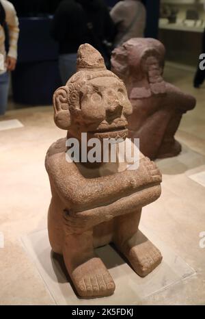 Figura in arenaria di Mictlantecuhtli, il Dio azteco dei morti, Messico, in mostra al British Museum, Londra, Regno Unito Foto Stock