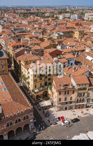 Aeroporto di Verona, vista sul centro storico di Verona Foto Stock