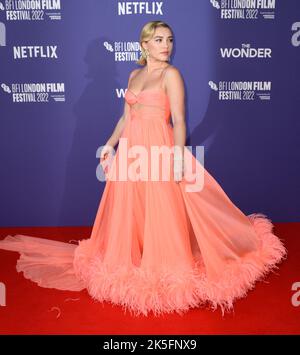 Londra, Regno Unito. 07th Ott 2022. Florence Pugh al The Wonder Gala Premiere, parte del BFI London Film Festival, il 7th ottobre 2022, Londra, Regno Unito. Foto di Stuart Hardy/ABACAPRESS.COM Credit: Abaca Press/Alamy Live News Foto Stock