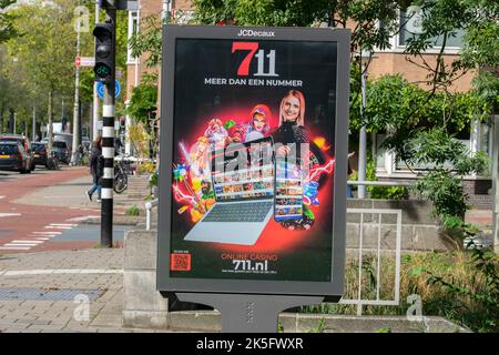Pubblicità Billboard 711 Online Casino ad Amsterdam Paesi Bassi 29-9-2022 Foto Stock