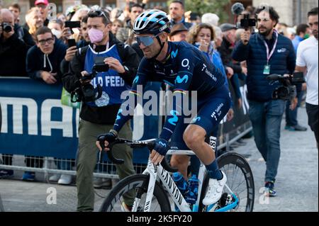 Bergamo, Italia. 08th Ott 2022. Alejandro Valverde, team Movistar durante il giro di Lombardia, Street Cycling a Bergamo, Italia, Ottobre 08 2022 Credit: Agenzia indipendente per le foto/Alamy Live News Foto Stock