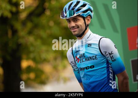 Bergamo, Italia. 08th Ott 2022. Matteo Sobrero, Team BikeExchange-Jayco durante il giro di Lombardia, Street Cycling a Bergamo, Italia, Ottobre 08 2022 Credit: Independent Photo Agency/Alamy Live News Foto Stock