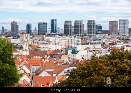 Bratislava antenna città vista panoramica. Bratislava è la capitale della Slovacchia. Foto Stock