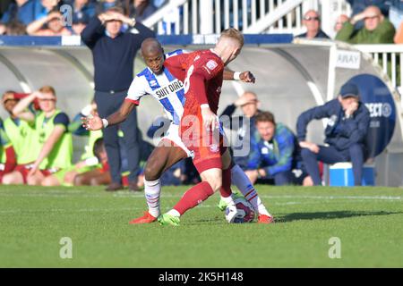 Hartlepool, Regno Unito. 05th Ott 2022. Mohamad Sylla di Hartlepool United durante la partita della Sky Bet League 2 tra Hartlepool United e Carlisle United a Victoria Park, Hartlepool, sabato 8th ottobre 2022. (Credit: Scott Llewellyn | NOTIZIE MI) Credit: NOTIZIE MI & Sport /Alamy Live News Foto Stock