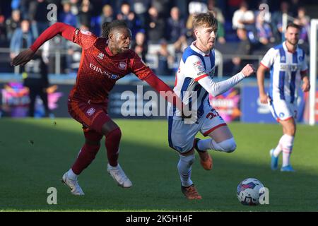 Hartlepool, Regno Unito. 05th Ott 2022. Tom Crawford di Hartlepool United durante la partita della Sky Bet League 2 tra Hartlepool United e Carlisle United a Victoria Park, Hartlepool, sabato 8th ottobre 2022. (Credit: Scott Llewellyn | NOTIZIE MI) Credit: NOTIZIE MI & Sport /Alamy Live News Foto Stock