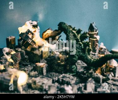 Godzilla attacca la città di Montreal Foto Stock