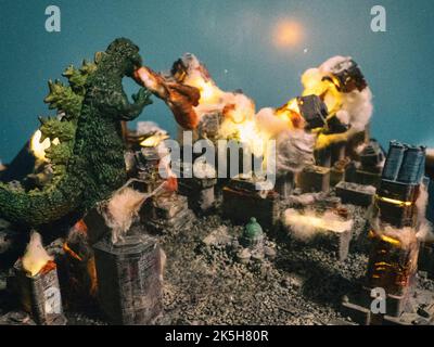 Godzilla attacca la città di Montreal Foto Stock