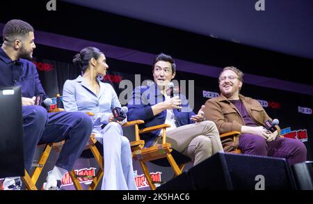 New York, Stati Uniti. 07th Ott 2022. Membri del cast Amazon's Wheel of Time Credit: Veronica Bruno/Alamy Foto Stock