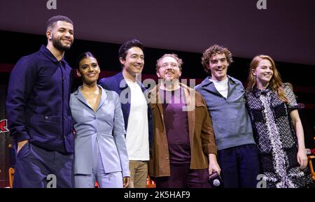 New York, Stati Uniti. 07th Ott 2022. Membri del cast Amazon's Wheel of Time Credit: Veronica Bruno/Alamy Foto Stock